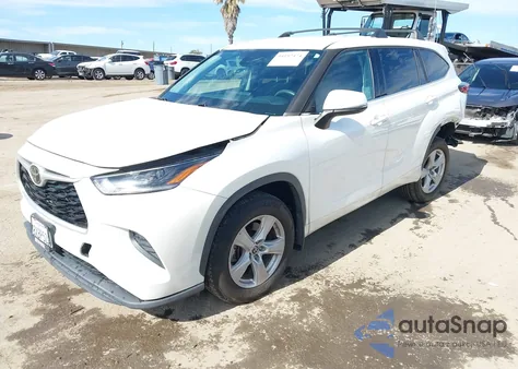 2021 Toyota Highlander L z USA, uszkodzony, nr VIN 5TDCZRAH1MS070198